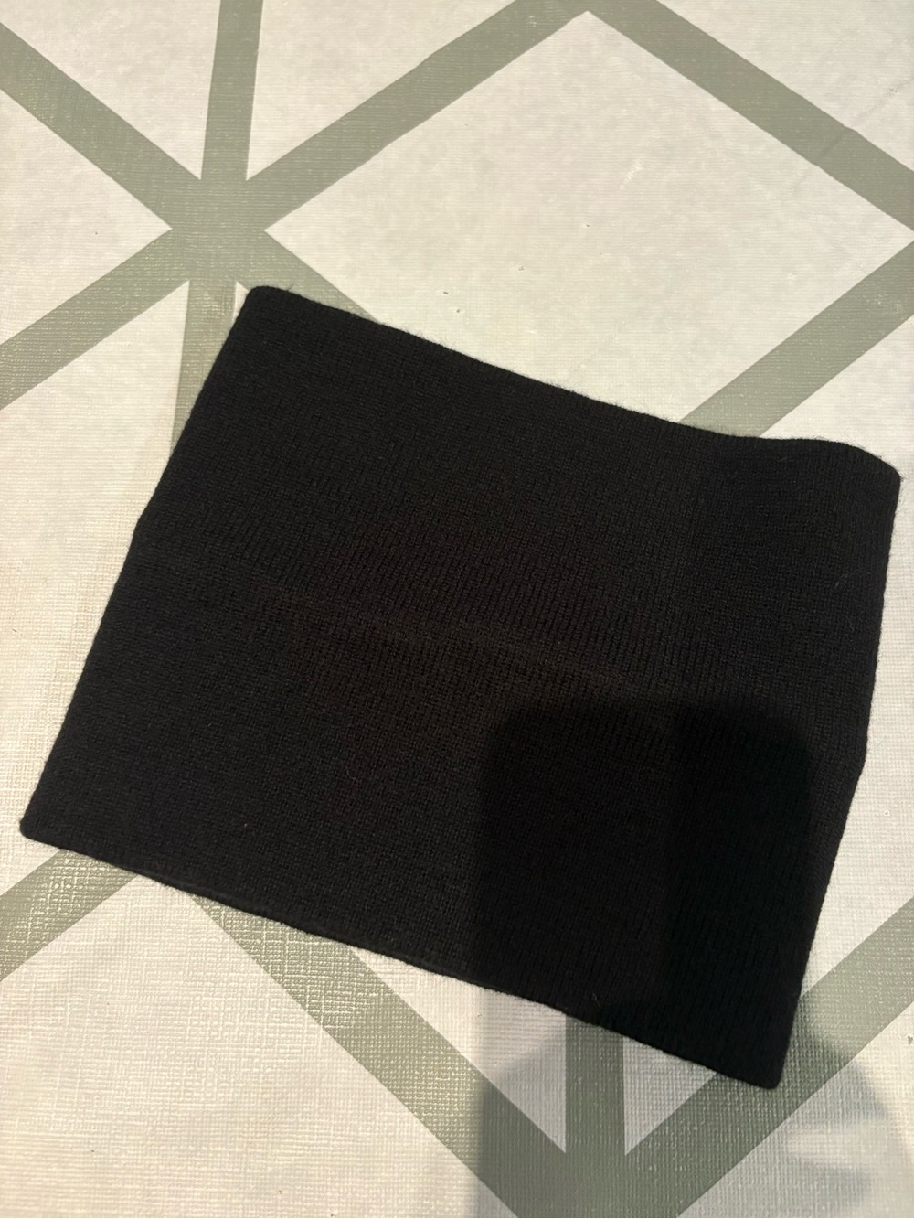 3/15$ Black Knit Tube Top